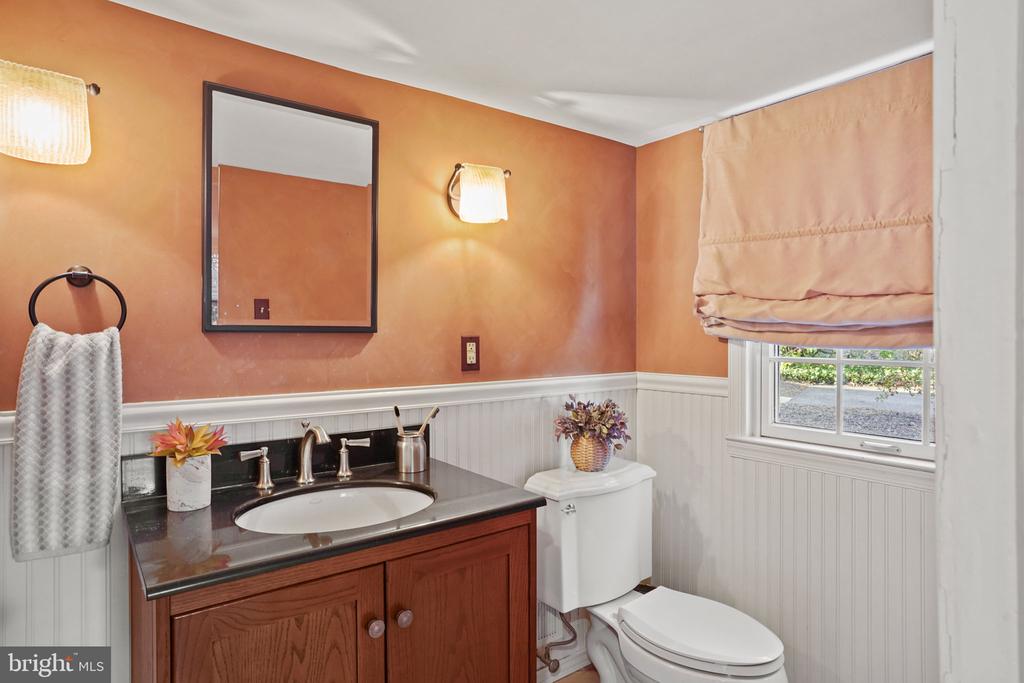 406 Braddock Rd W