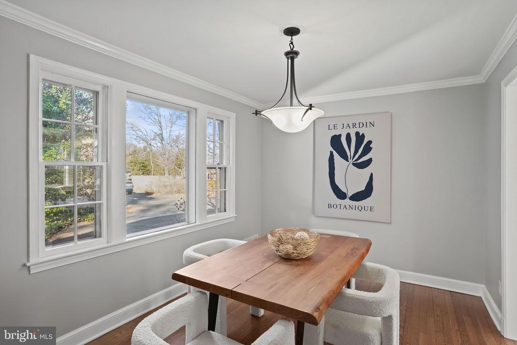 406 Braddock Rd W