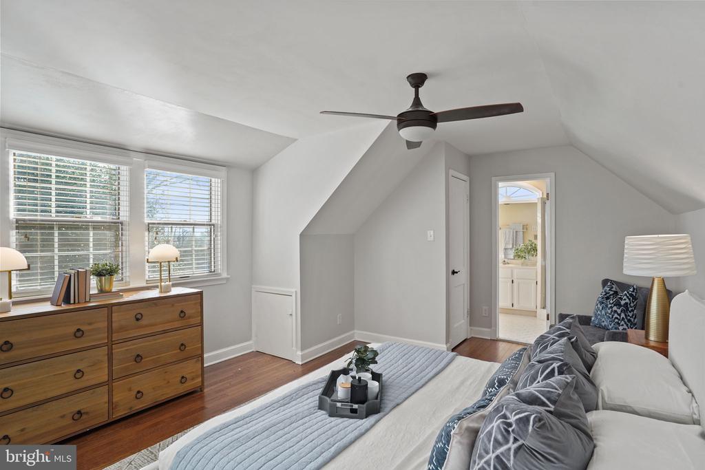 406 Braddock Rd W