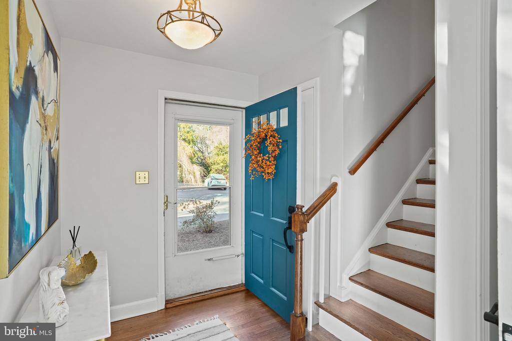 406 Braddock Rd W