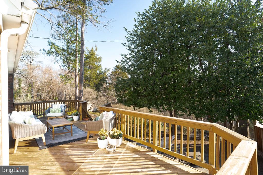 406 Braddock Rd W