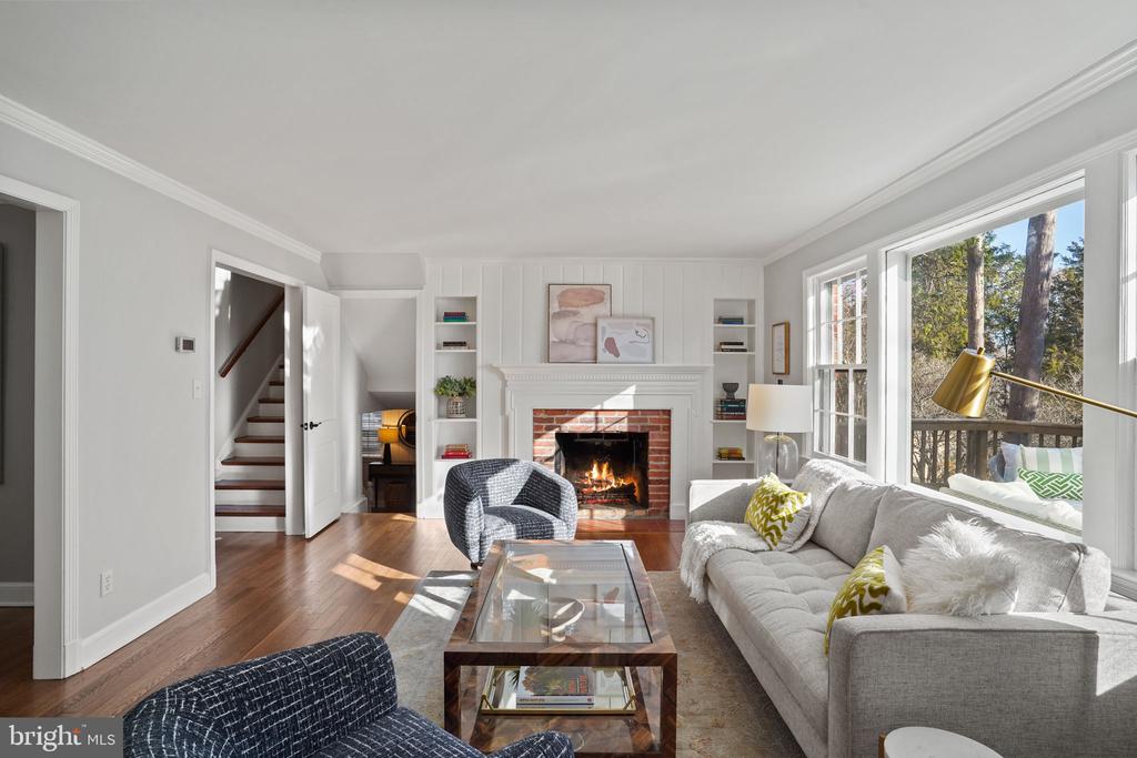 406 Braddock Rd W