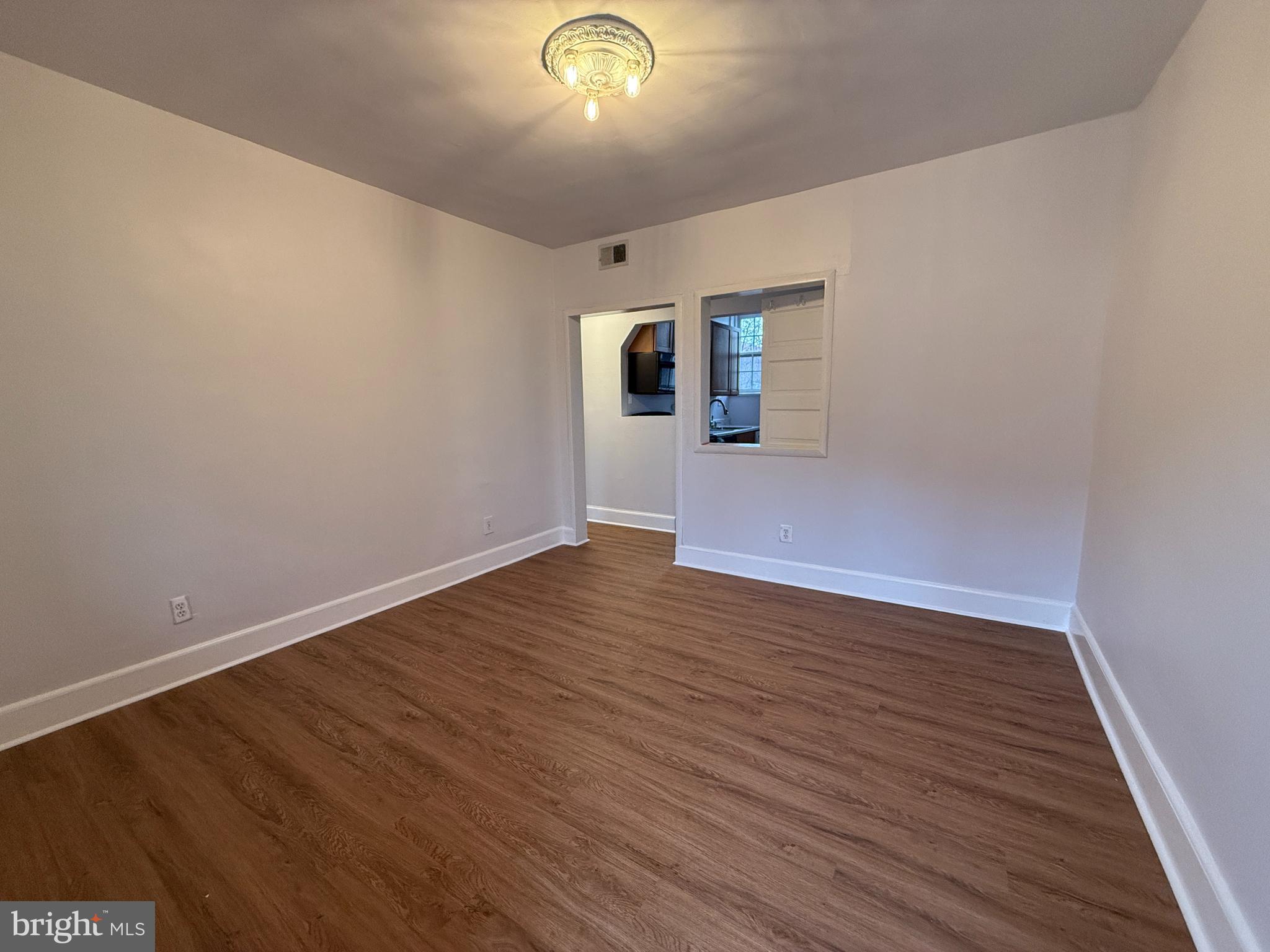 115 PATRICK ST S #203