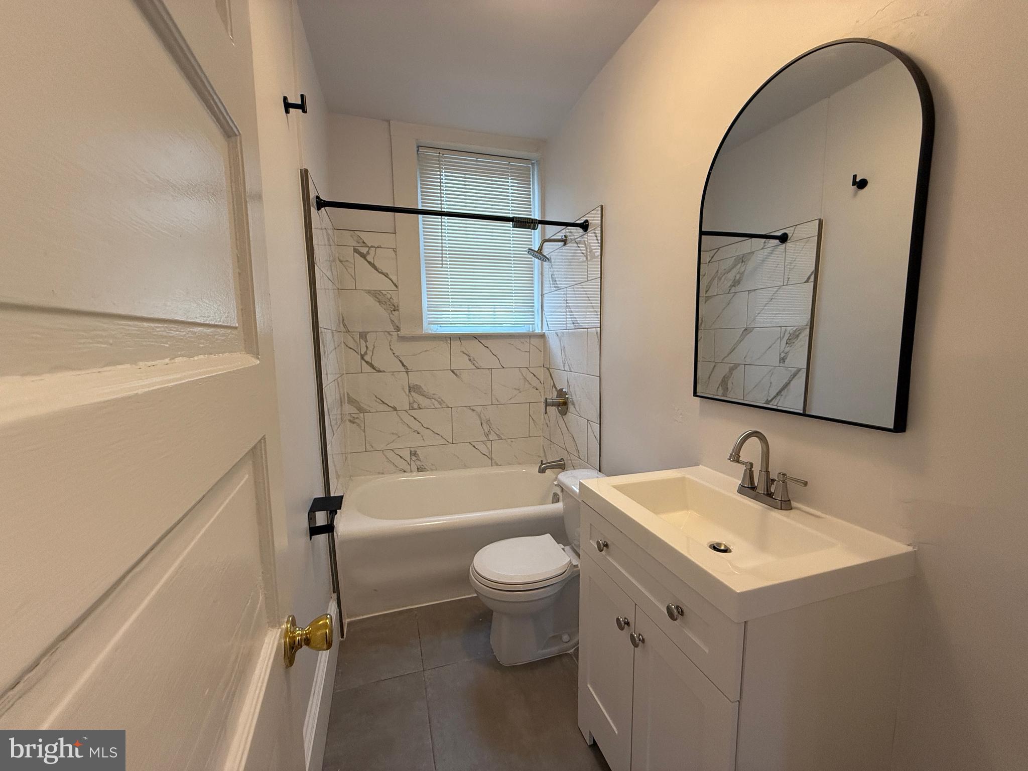 115 PATRICK ST S #203