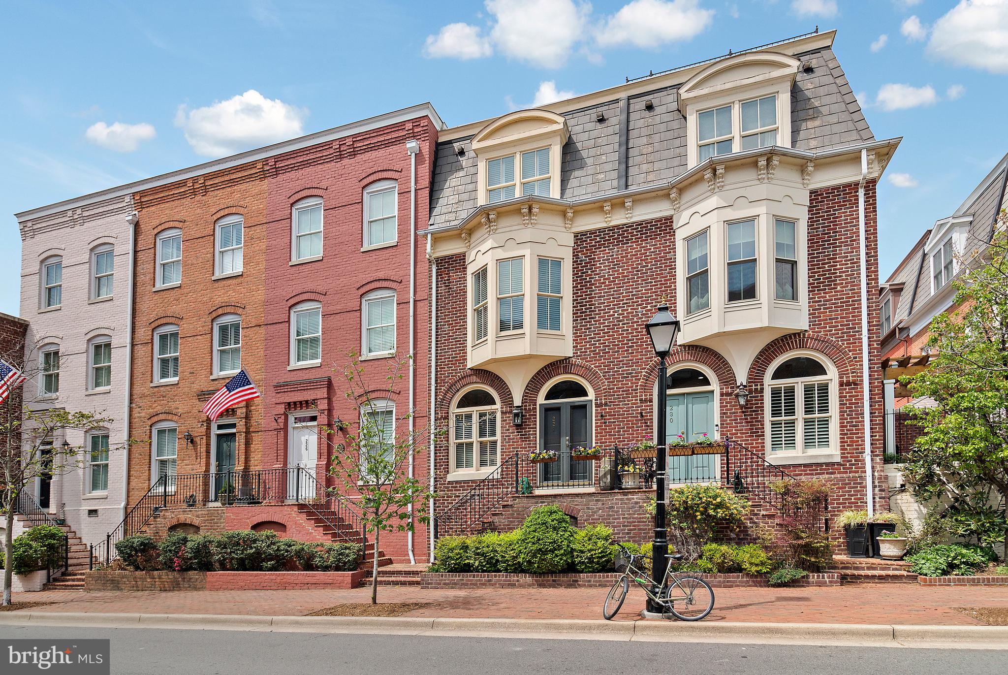 228 N Union St N