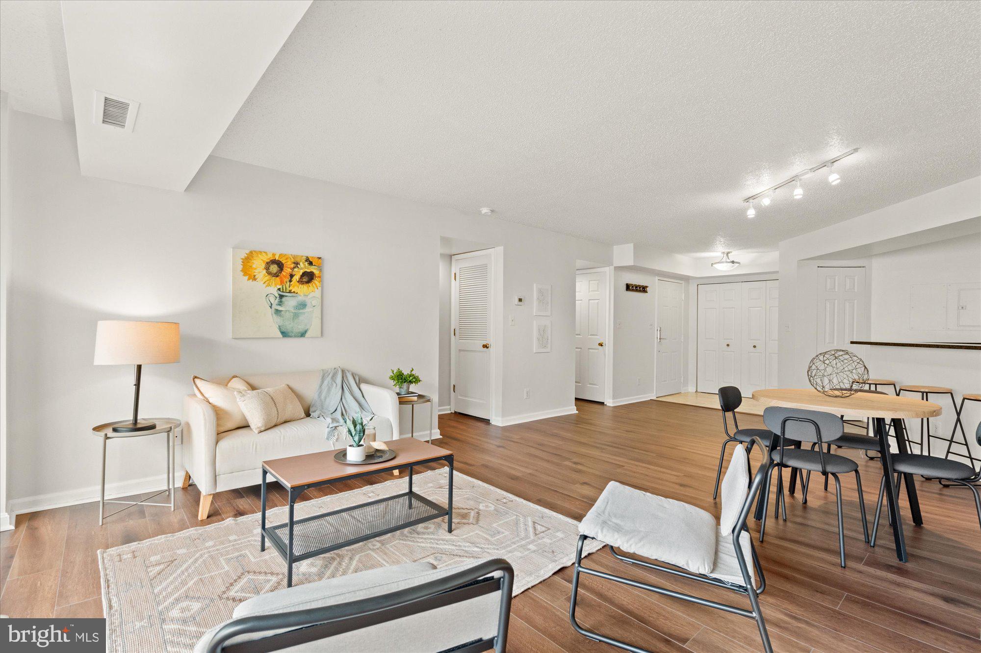 1200 Braddock Pl #512