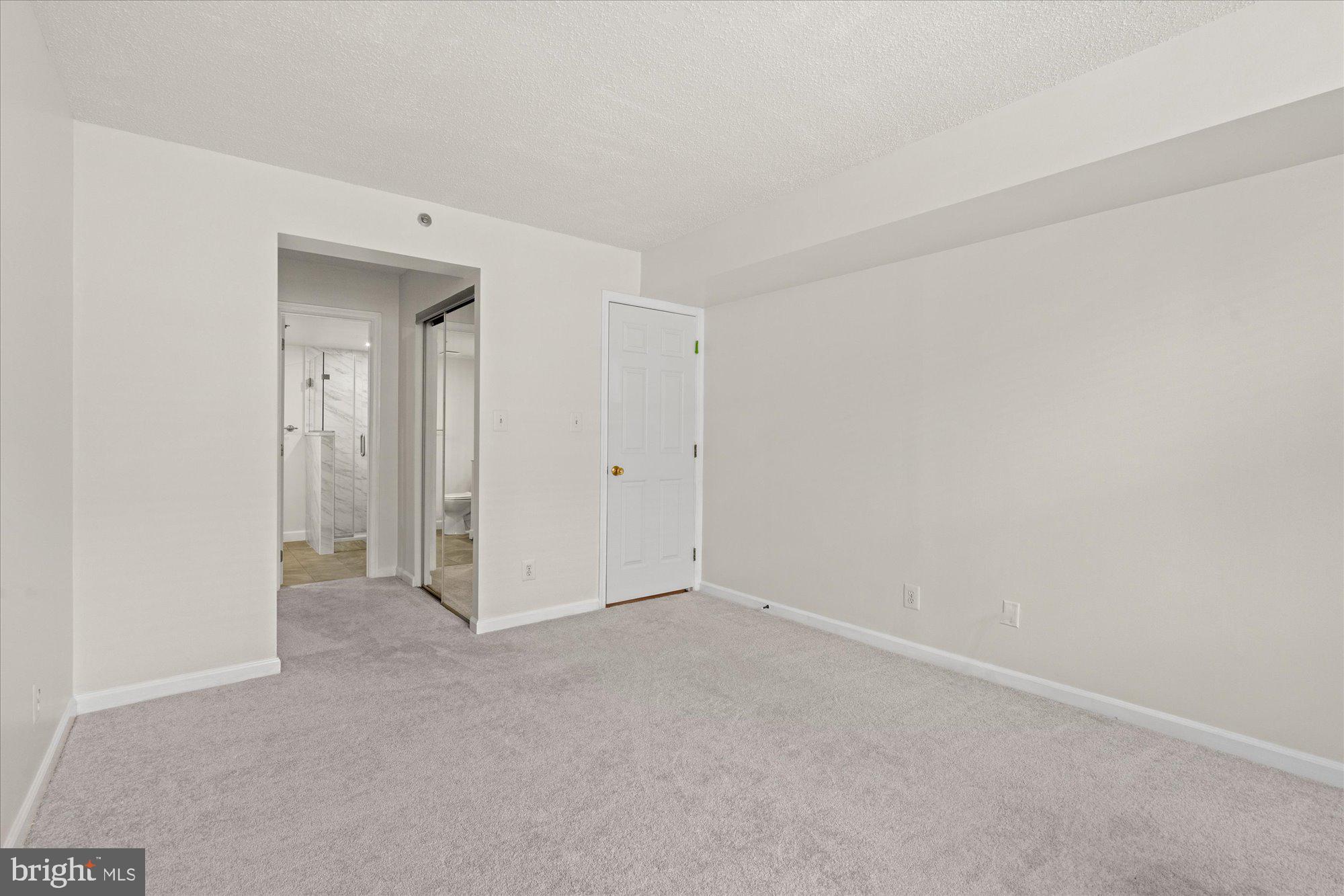 1200 Braddock Pl #512