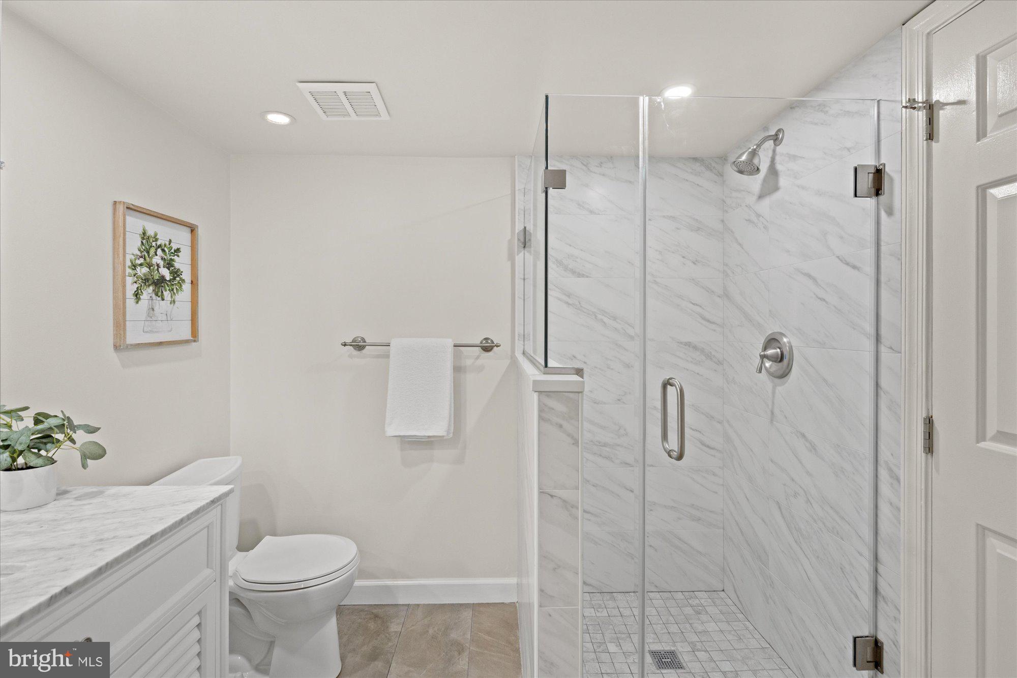 1200 Braddock Pl #512