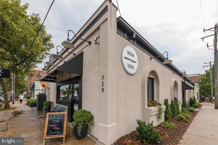 1200 Braddock Pl #512