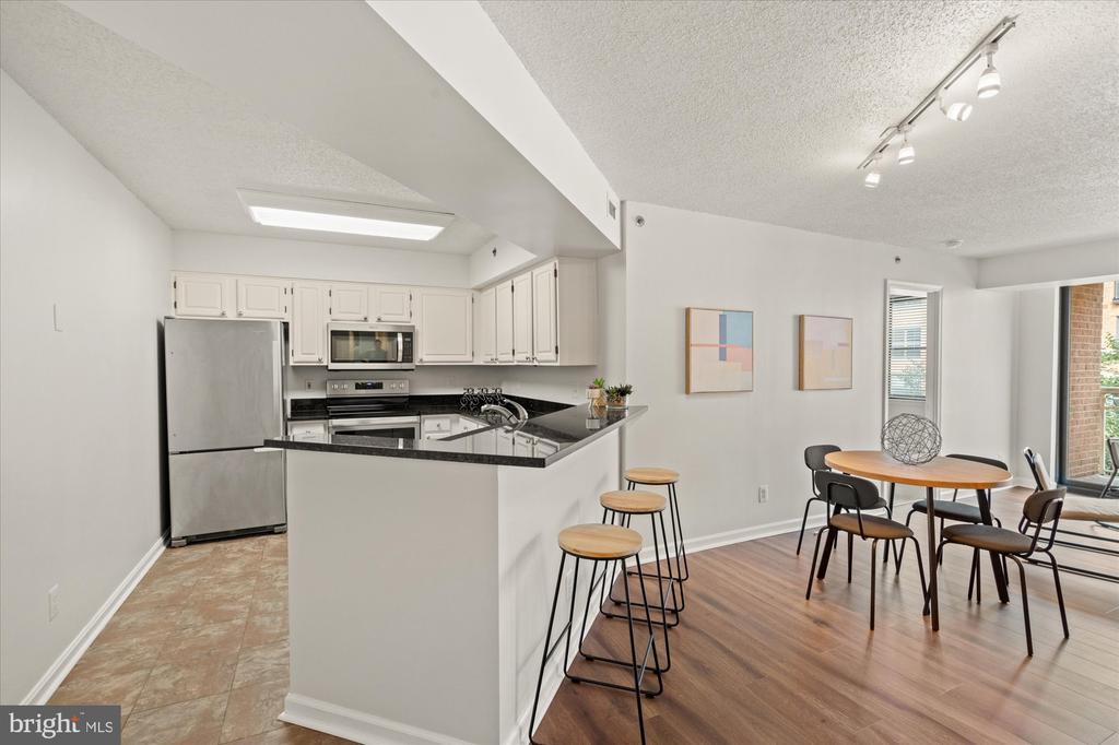 1200 Braddock Pl #512
