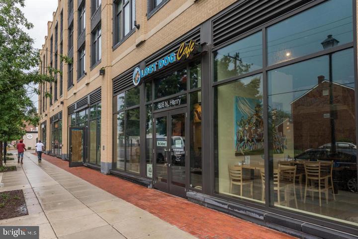 1200 Braddock Pl #512