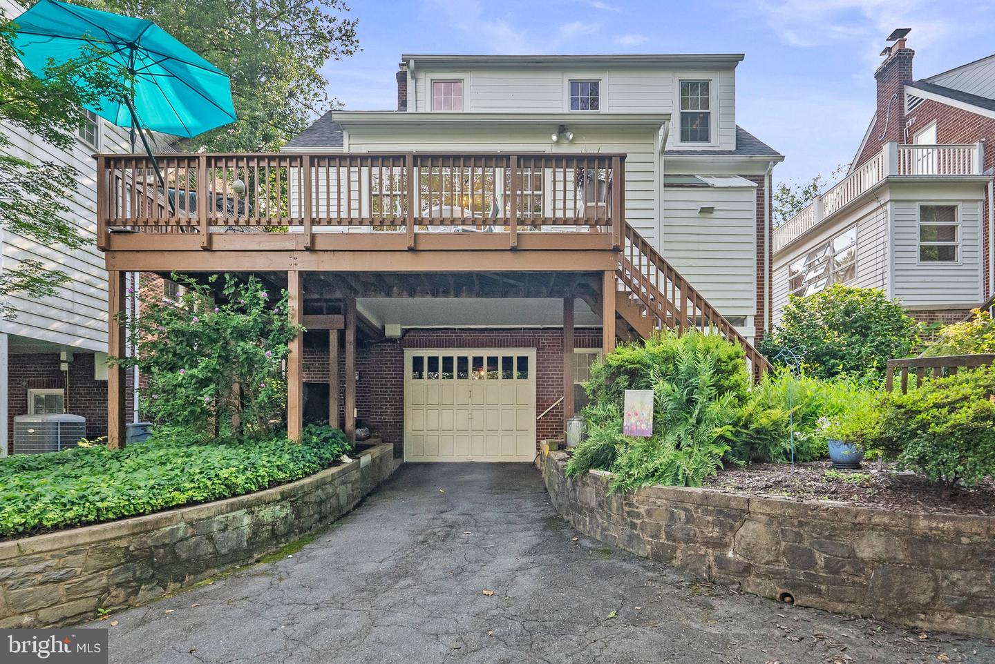 1703 Russell Rd