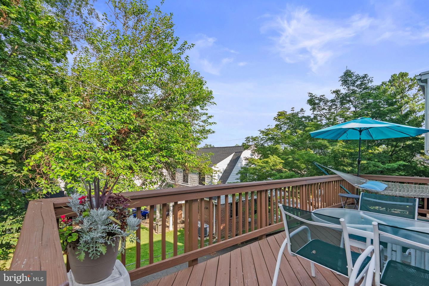 1703 Russell Rd