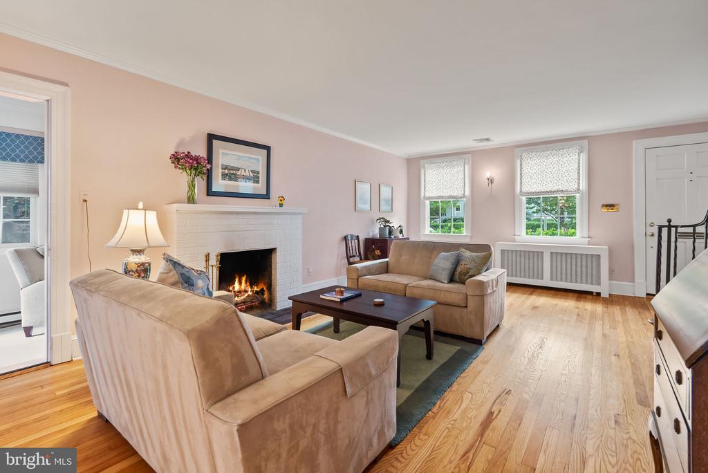 1703 Russell Rd