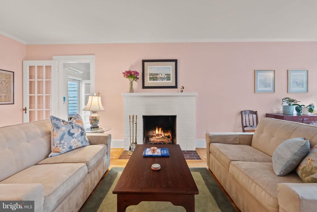 1703 Russell Rd