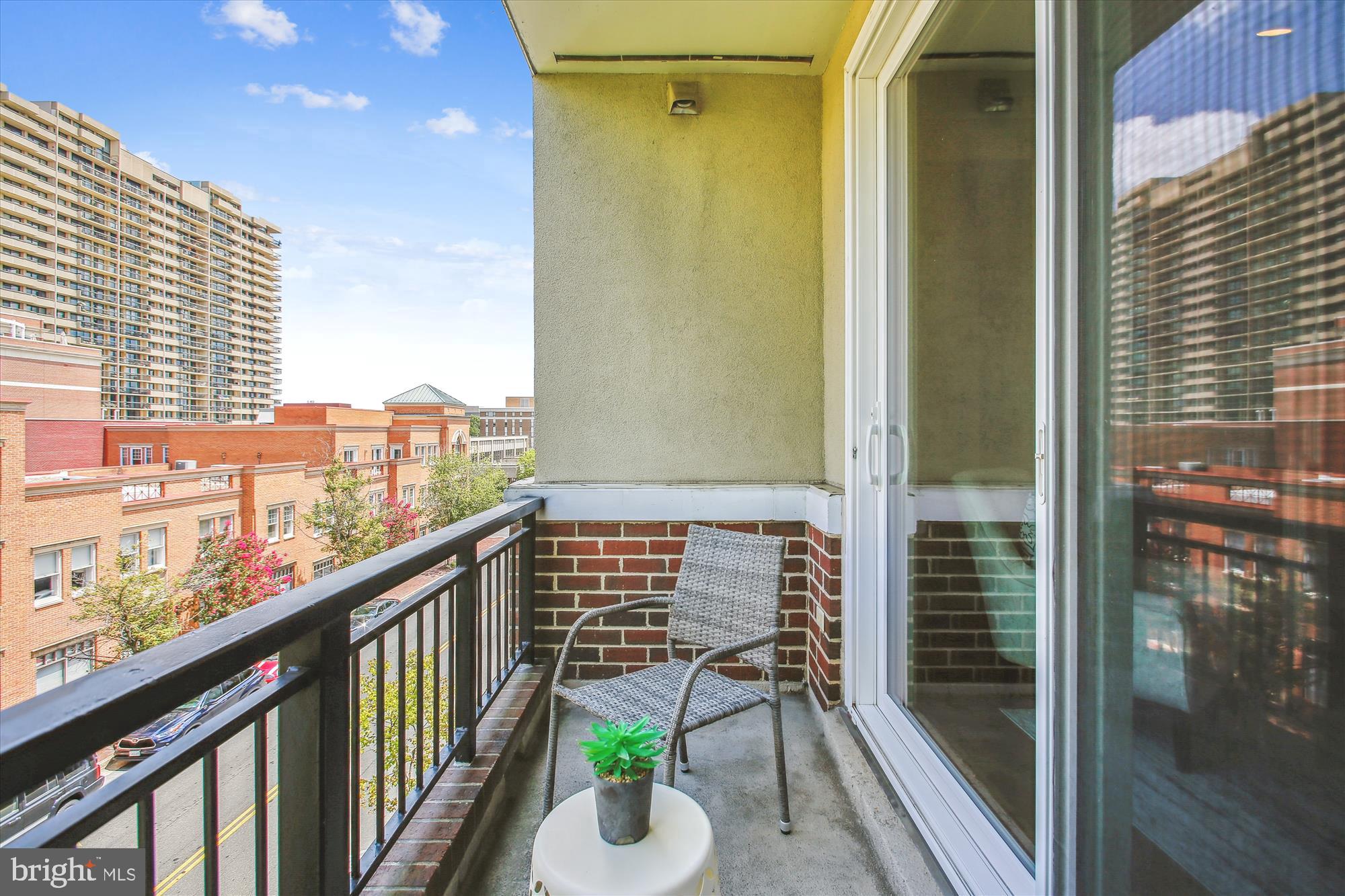 621 N Saint Asaph St #302