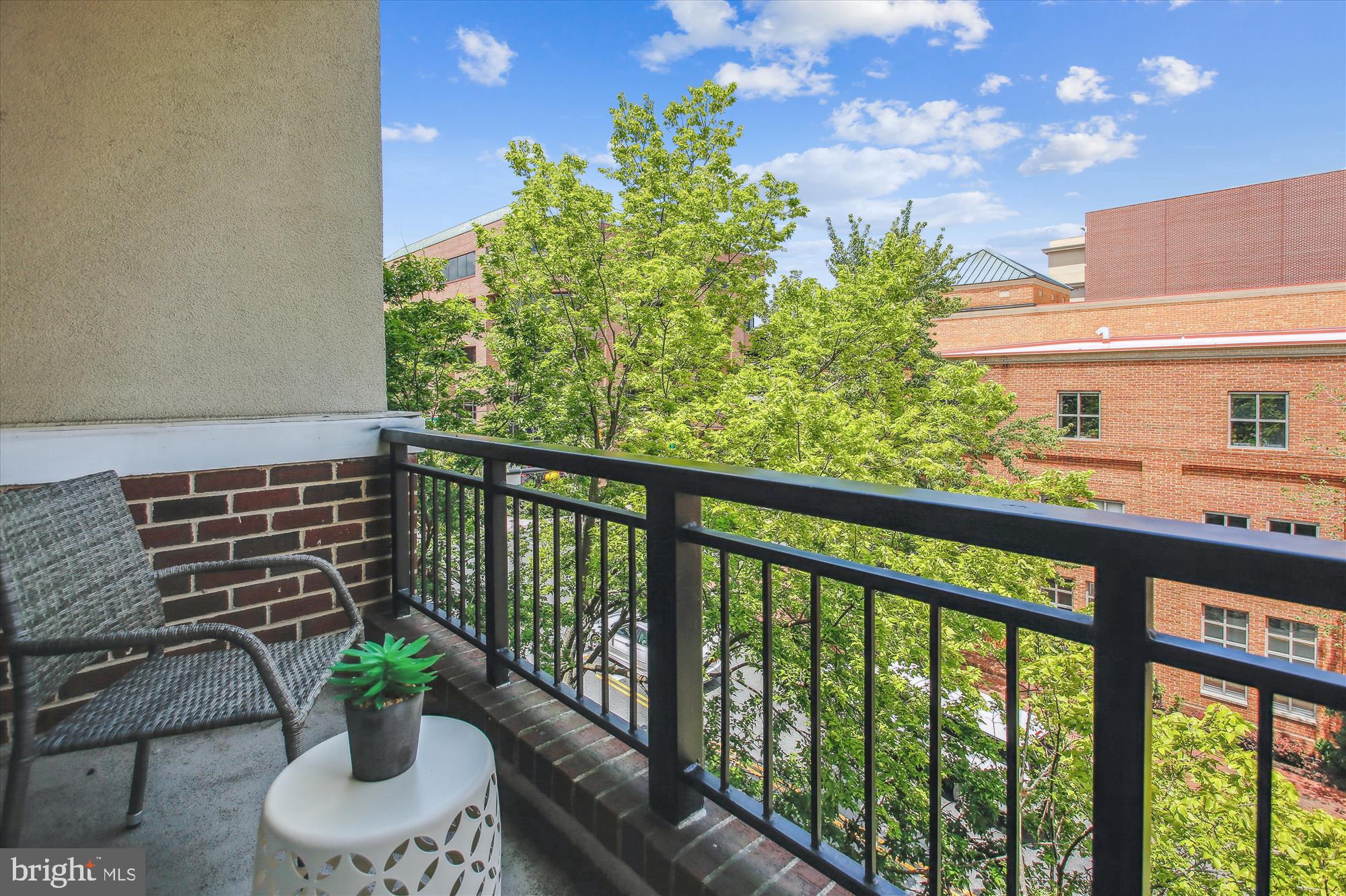 621 N Saint Asaph St #302