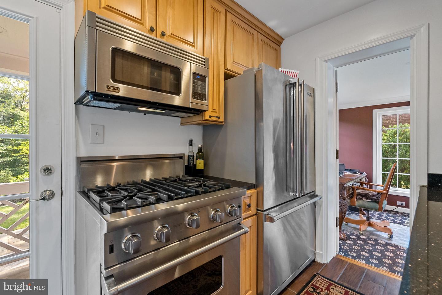 1206 W Braddock Rd