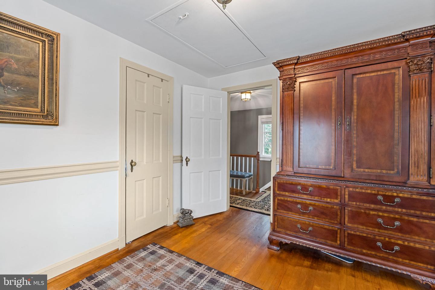 1206 W Braddock Rd