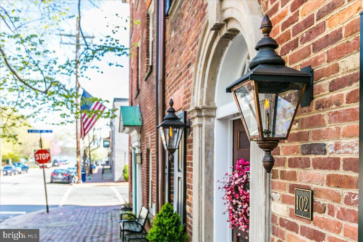 801 N PITT STREET 909