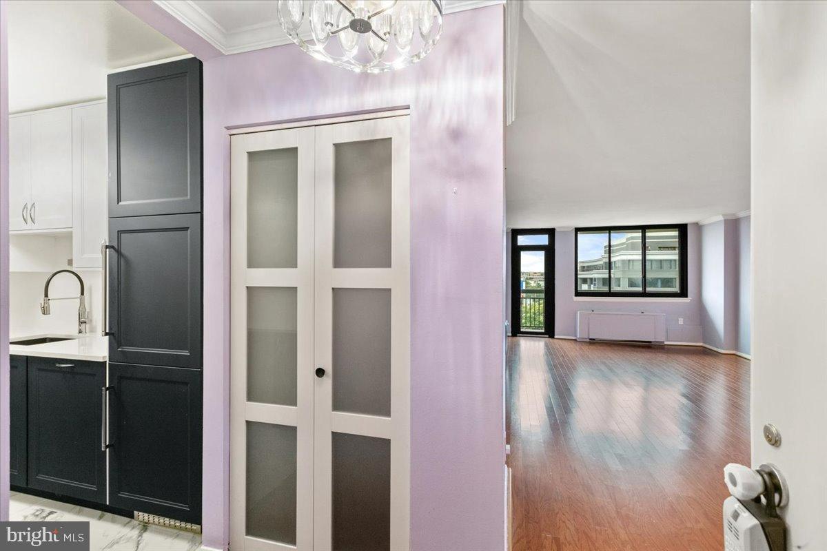 801 N PITT STREET 909