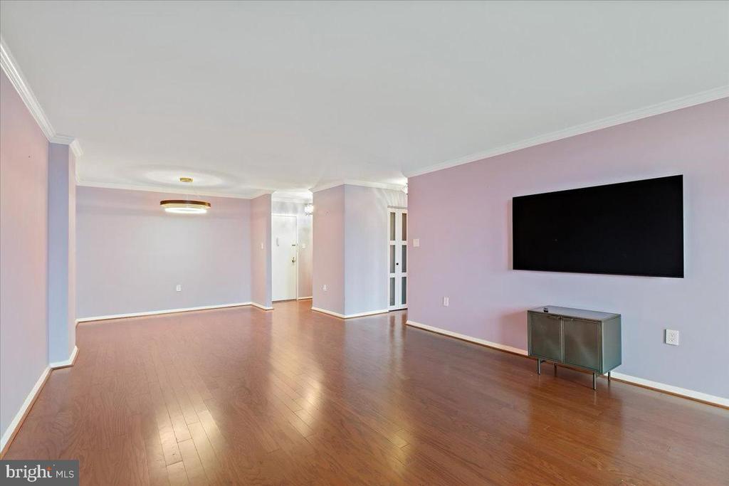 801 N PITT STREET 909