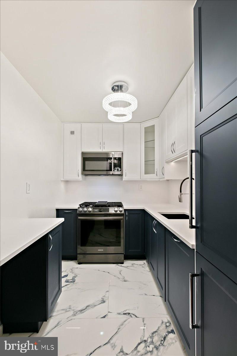 801 N PITT STREET 909