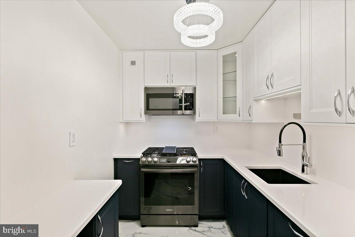 801 N PITT STREET 909