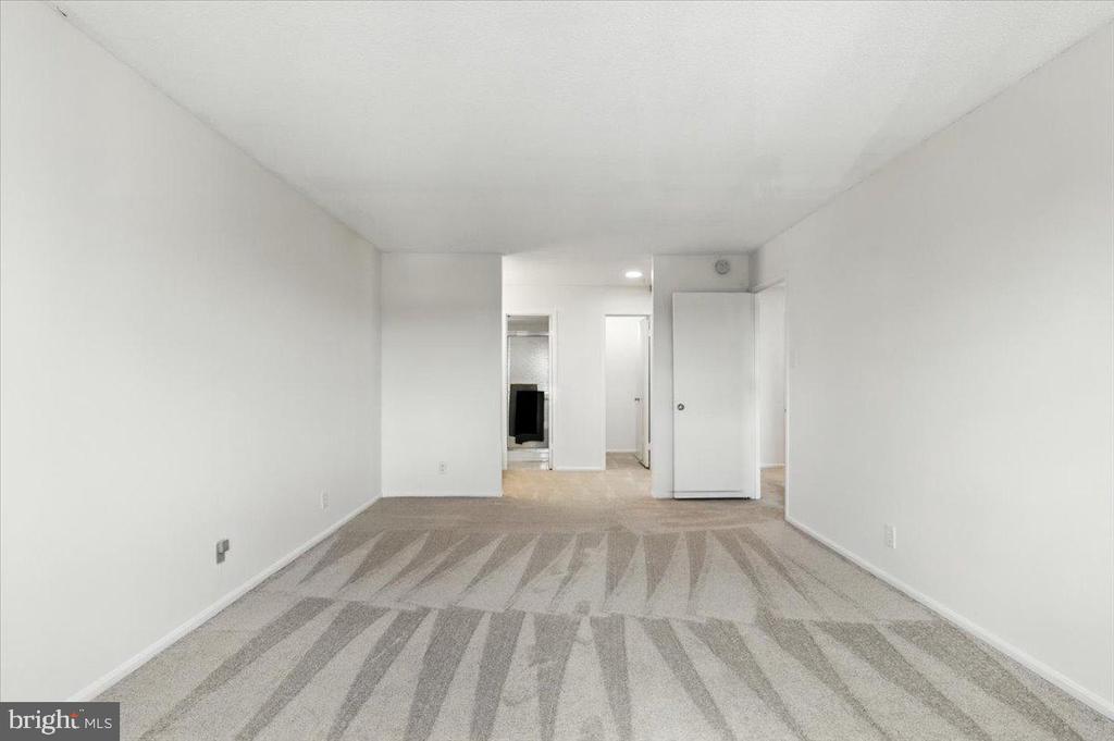 205 YOAKUM PARKWAY 721