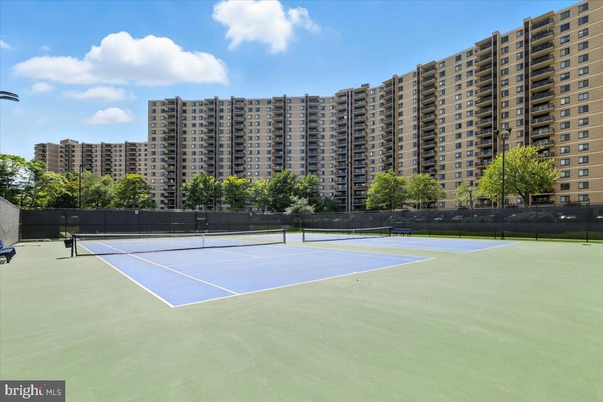 205 YOAKUM PARKWAY 721