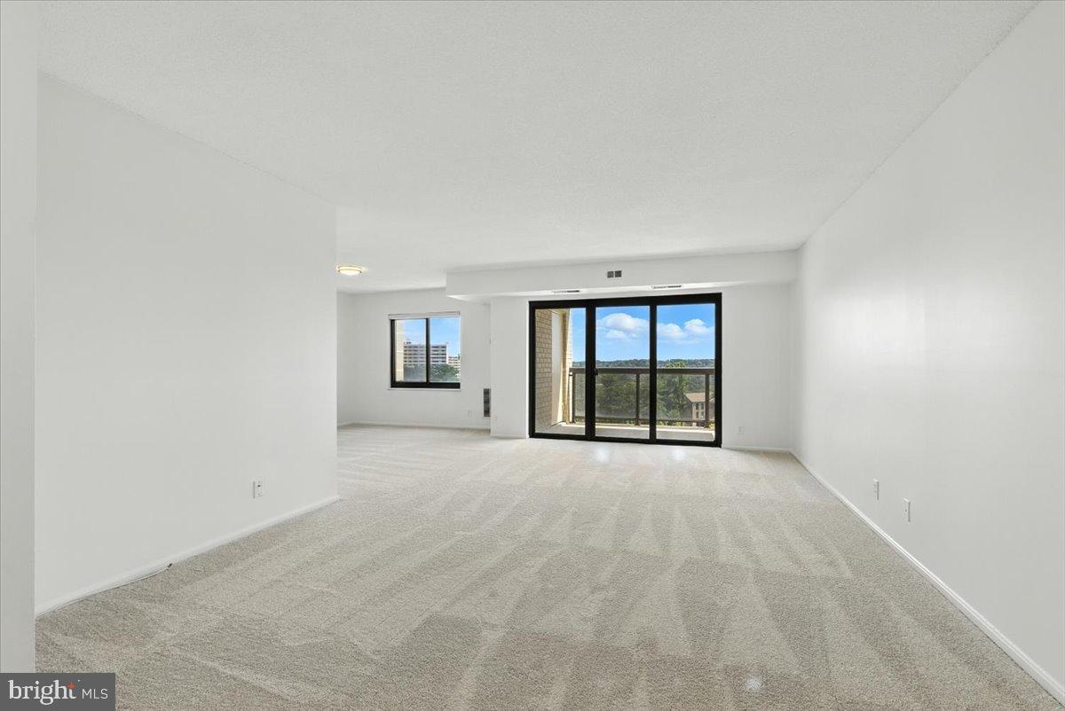 205 YOAKUM PARKWAY 721