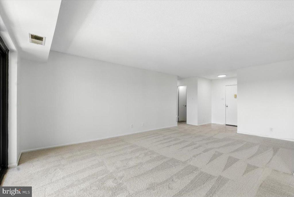 205 YOAKUM PARKWAY 721