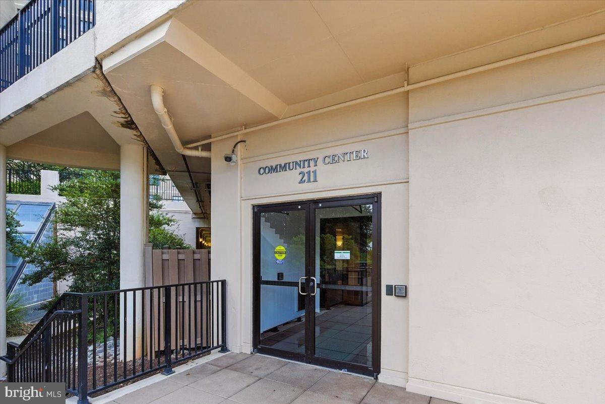 205 YOAKUM PARKWAY 721