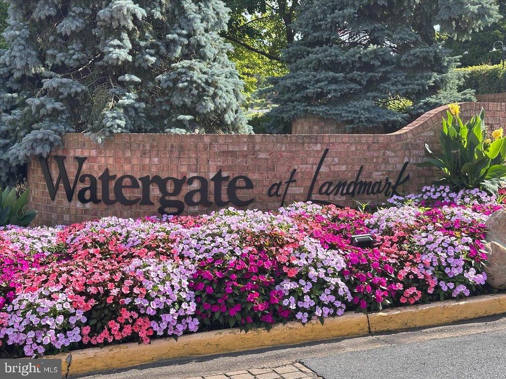 205 YOAKUM PARKWAY 721
