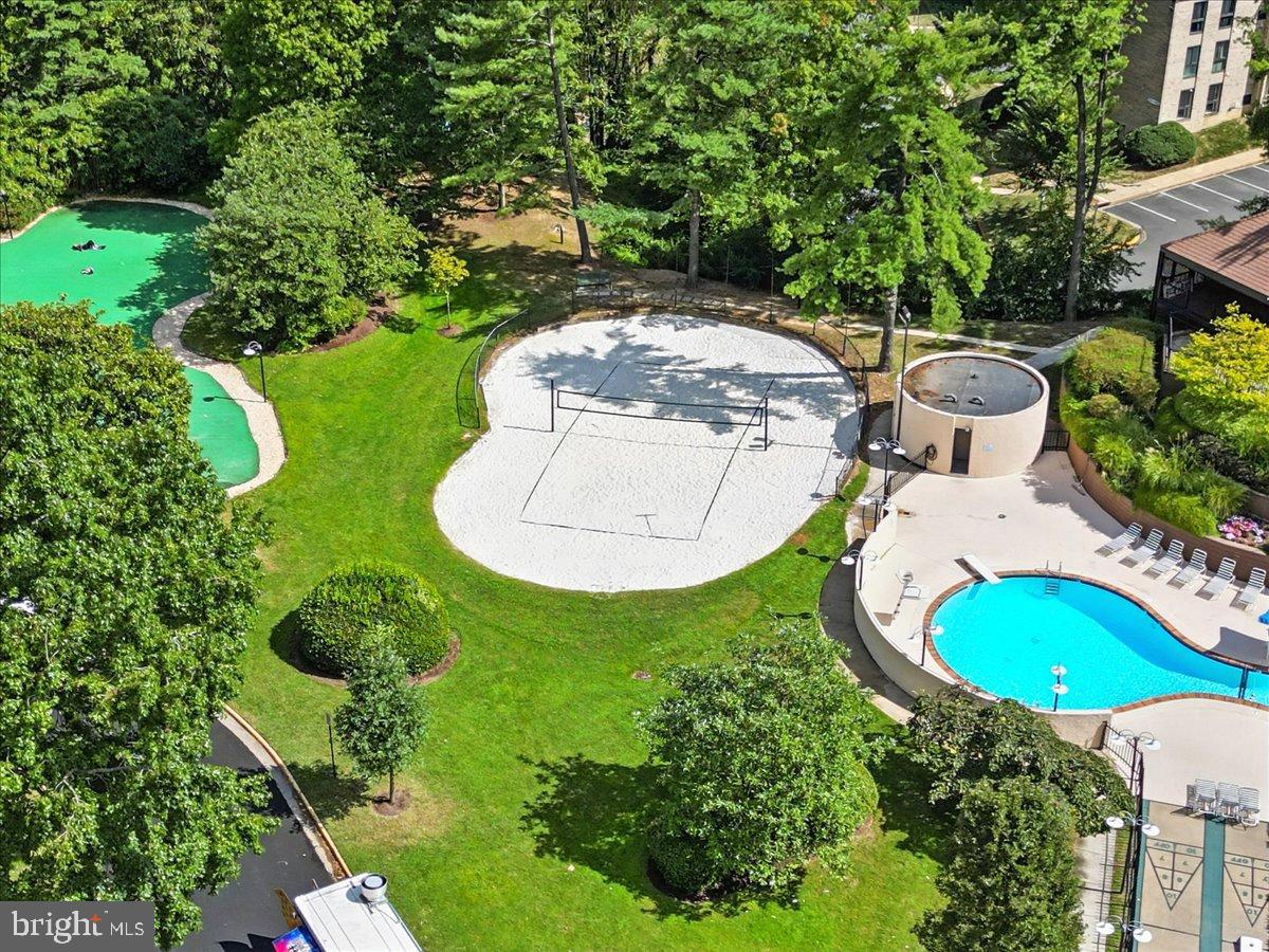 205 YOAKUM PARKWAY 721