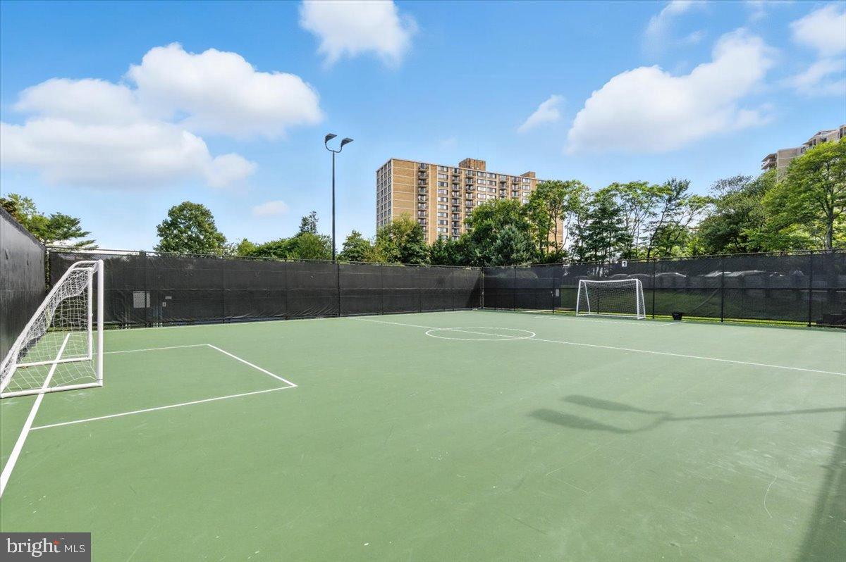 205 YOAKUM PARKWAY 721