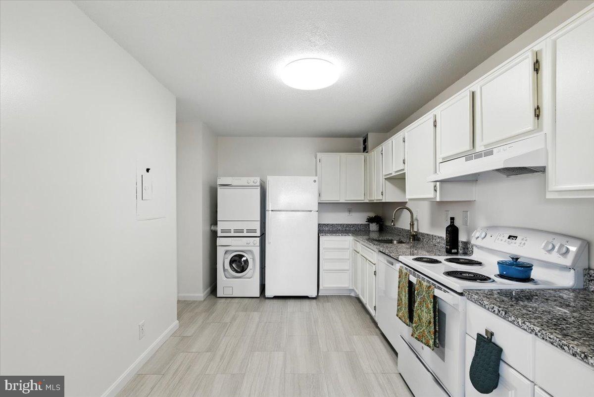 205 YOAKUM PARKWAY 721