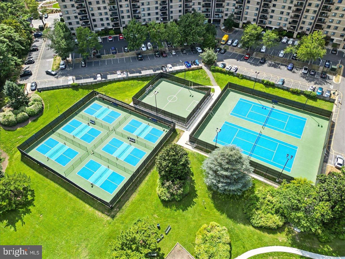 205 YOAKUM PARKWAY 721