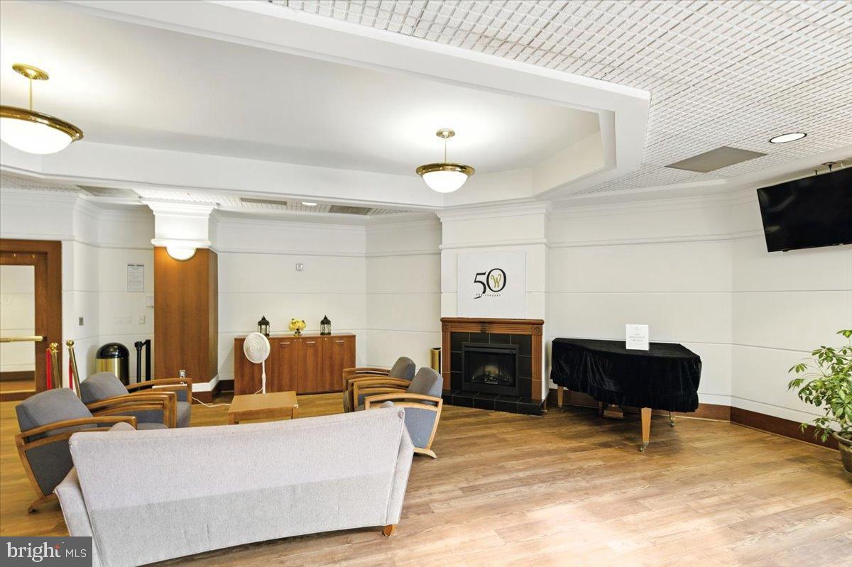 205 YOAKUM PARKWAY 721