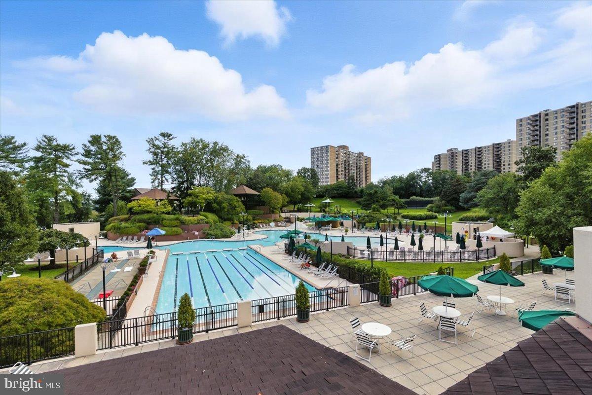 205 YOAKUM PARKWAY 721