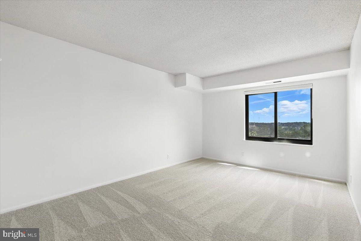 205 YOAKUM PARKWAY 721