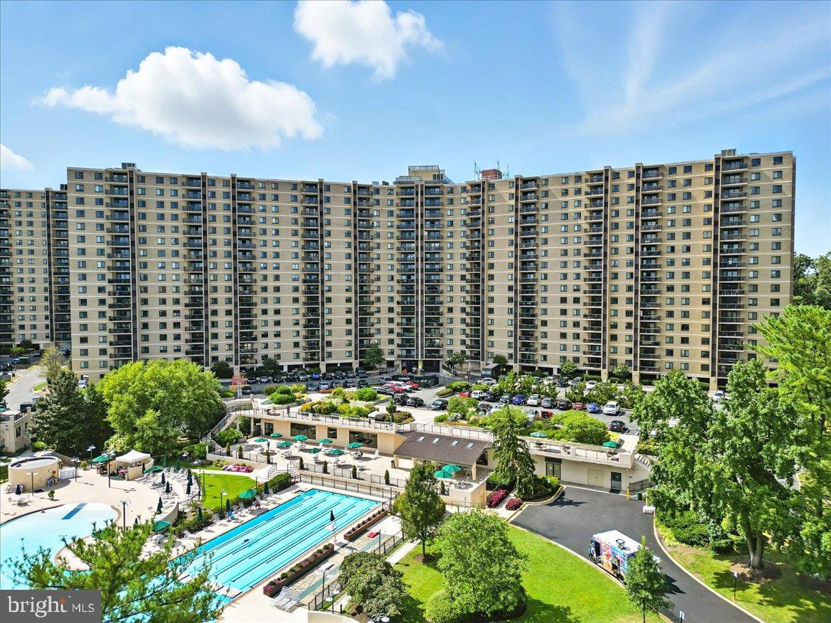 205 YOAKUM PARKWAY 721