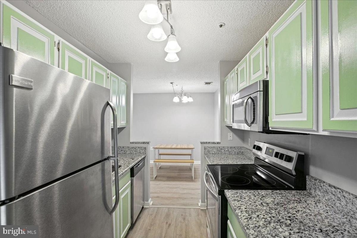 267 S PICKETT STREET 102