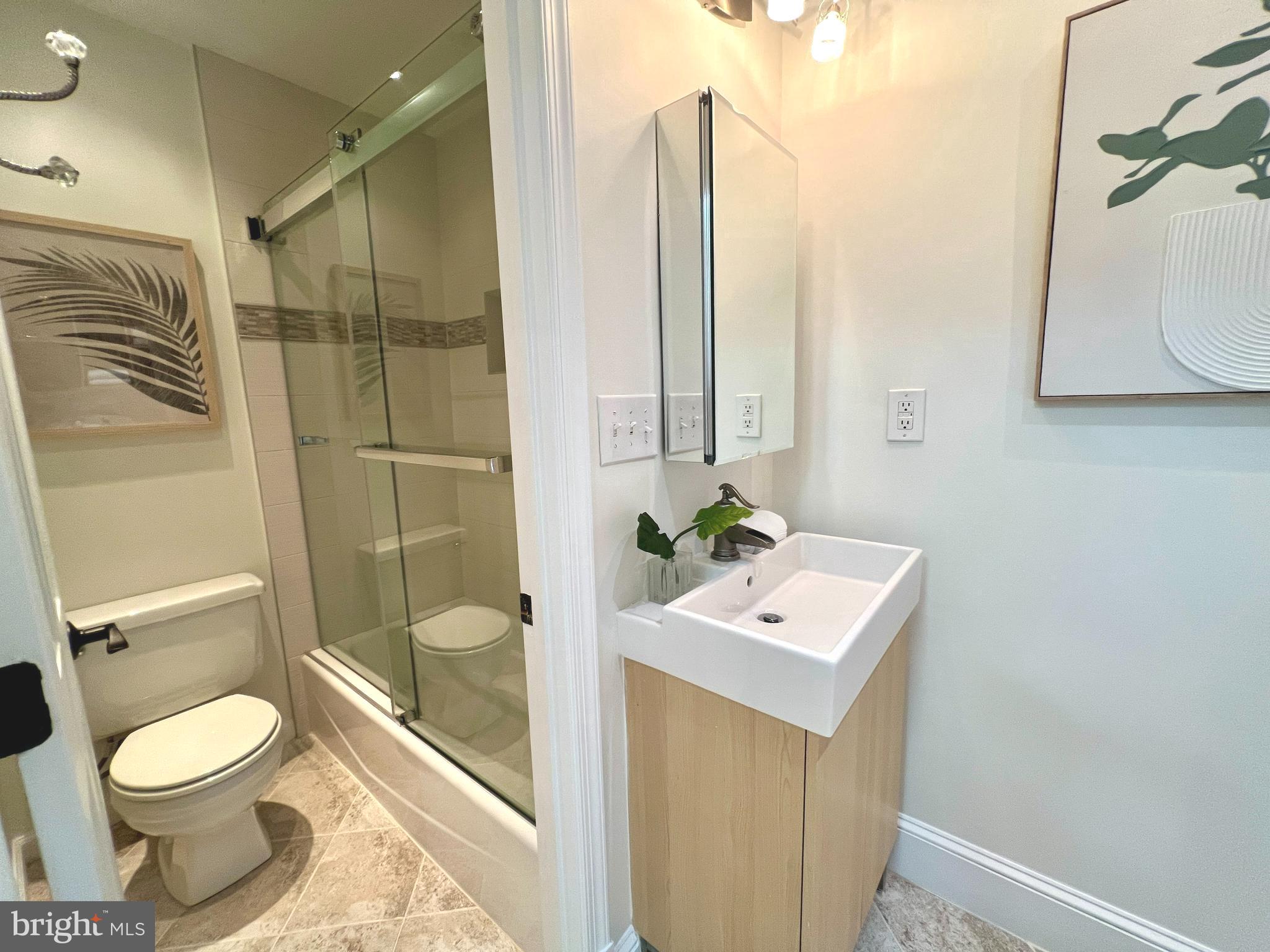 421 S COLUMBUS STREET S 421