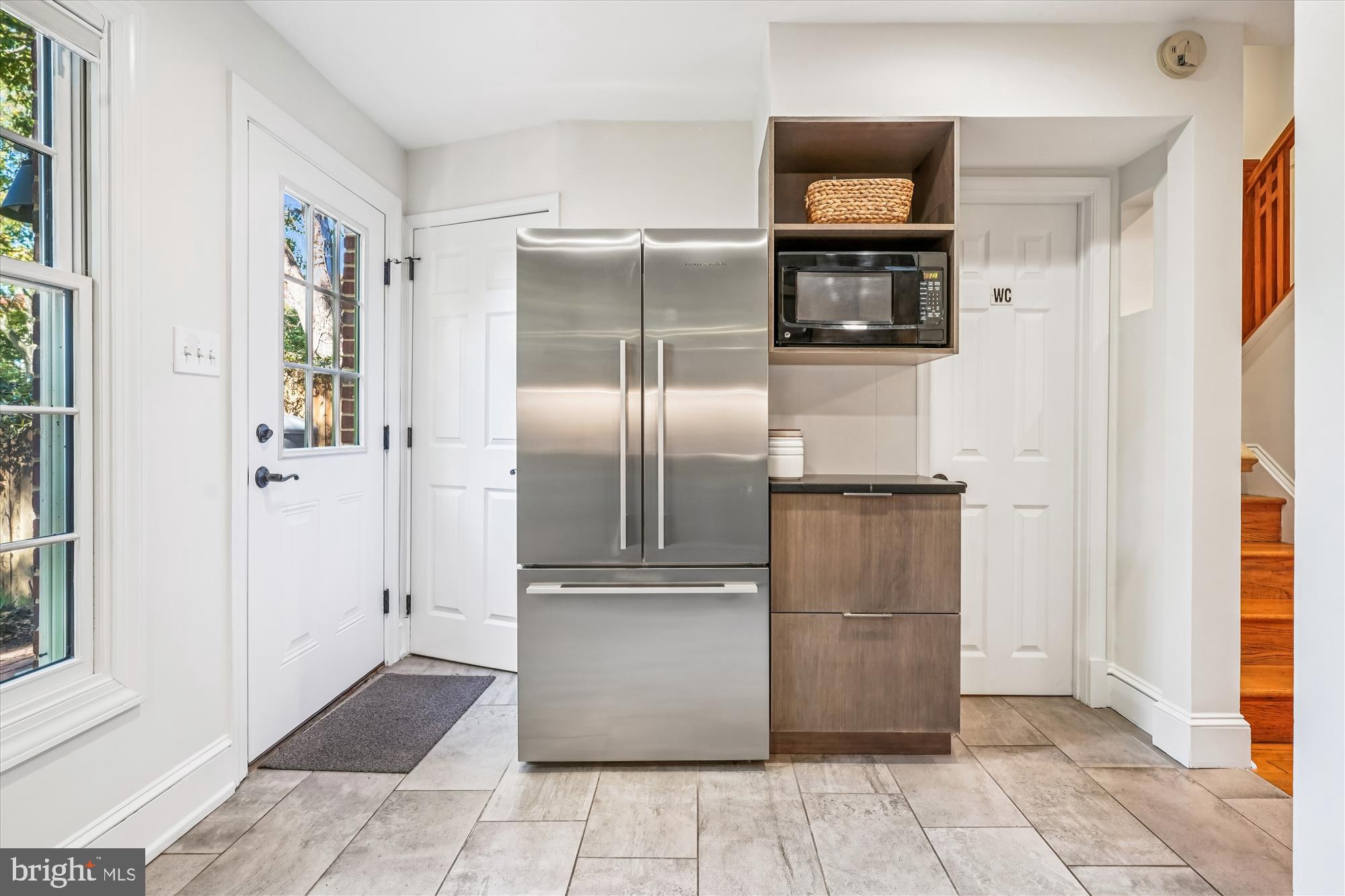 421 S COLUMBUS STREET S 421