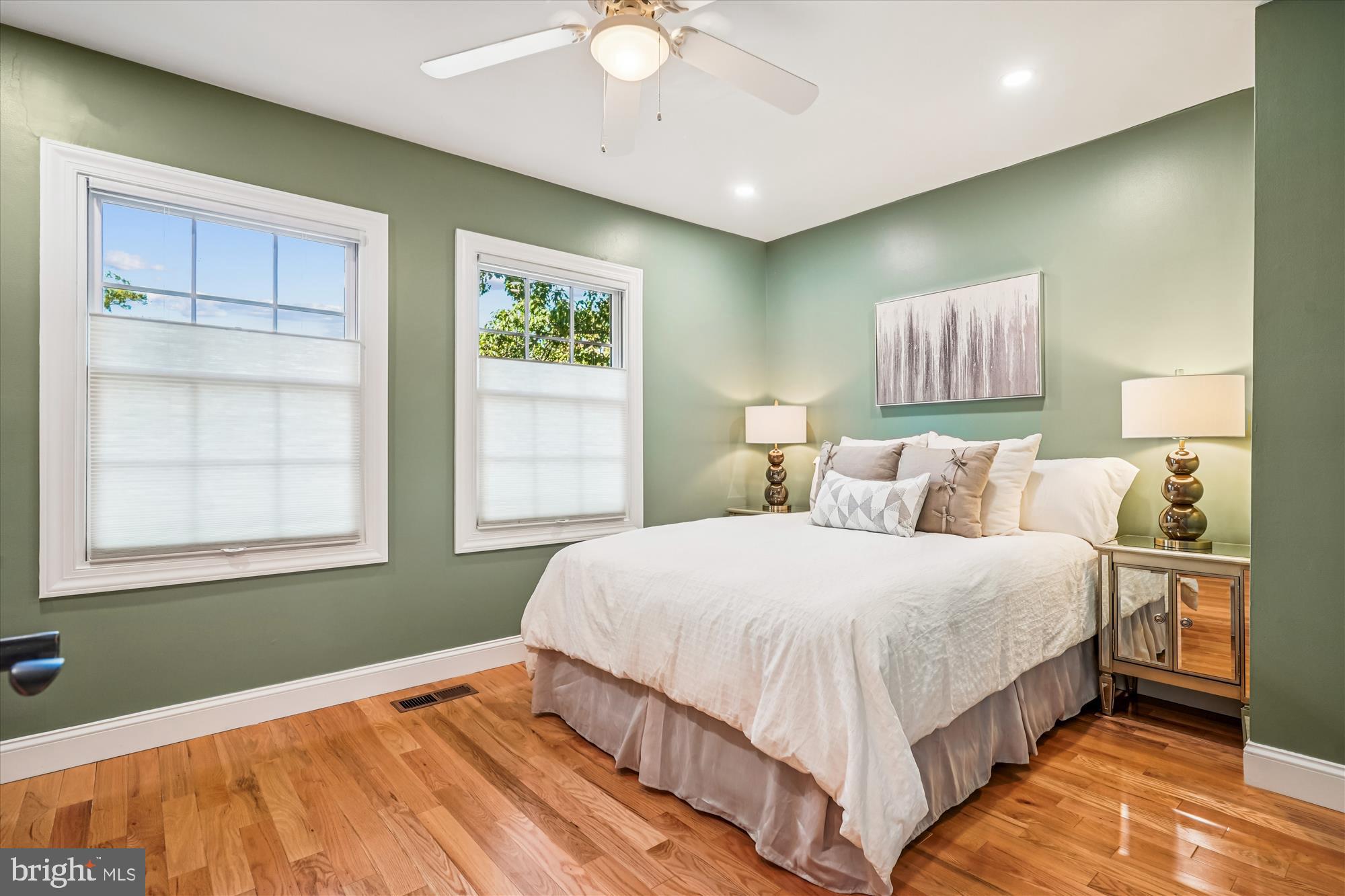 421 S COLUMBUS STREET S 421