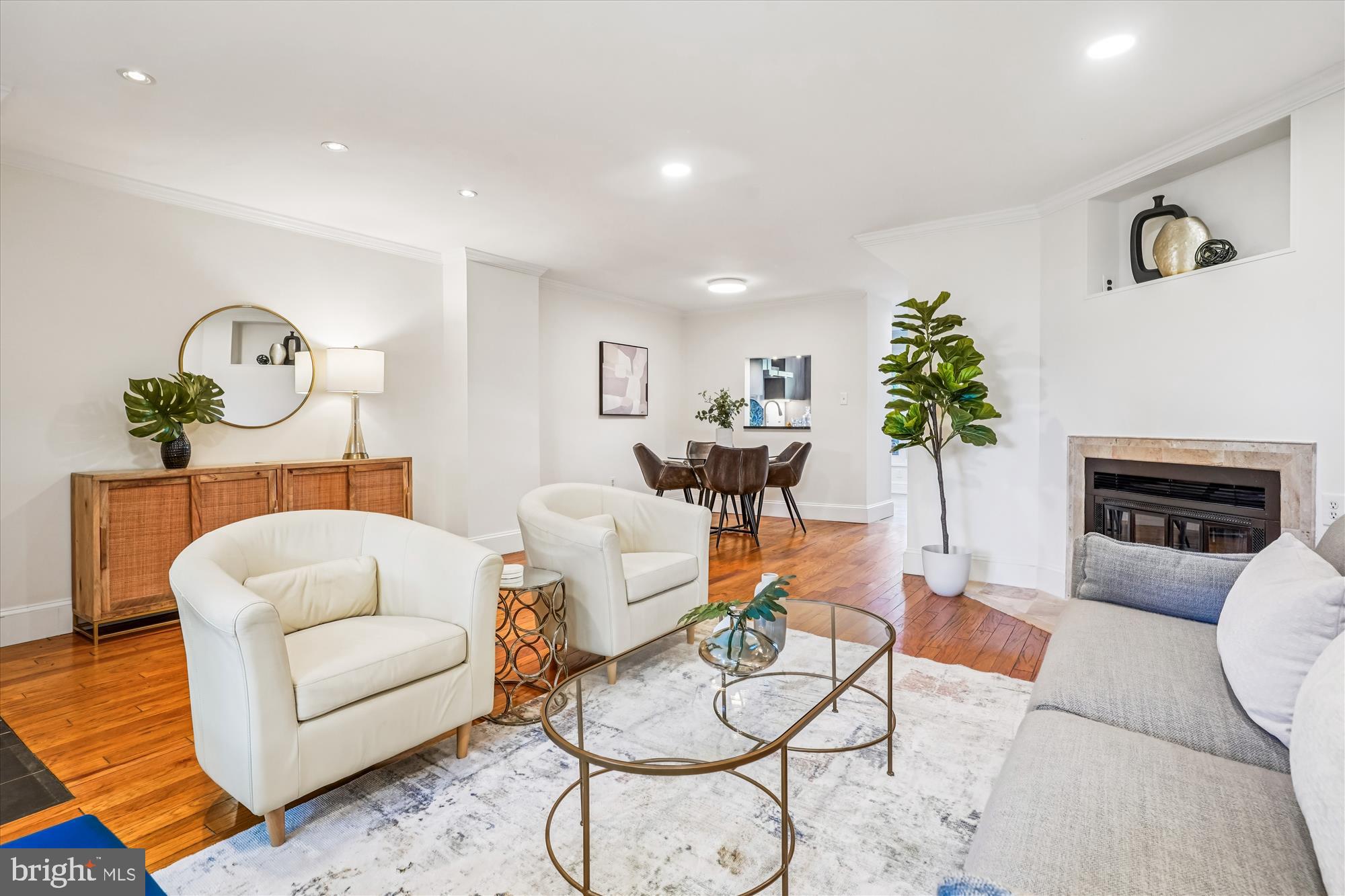 421 S COLUMBUS STREET S 421