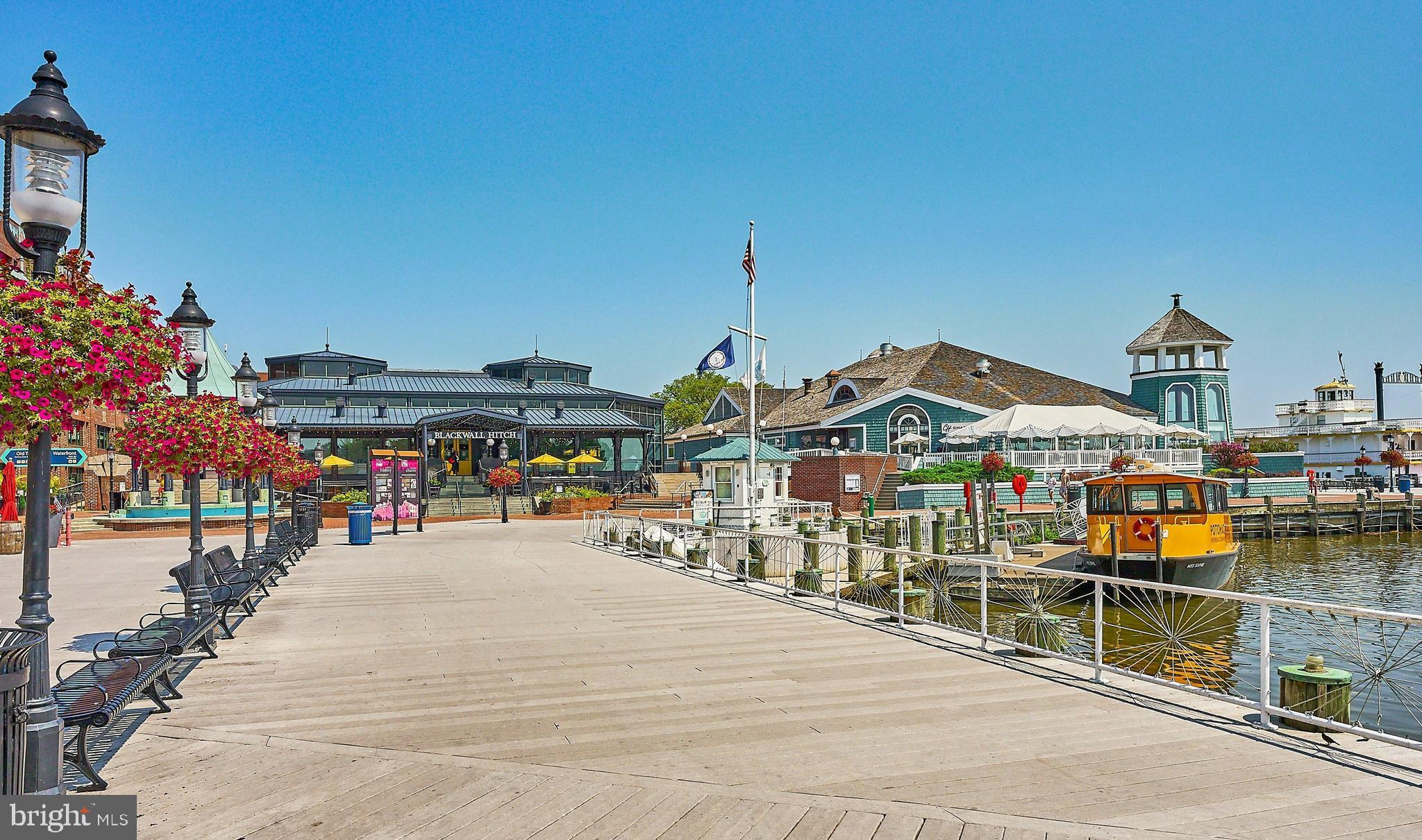 421 S COLUMBUS STREET S 421