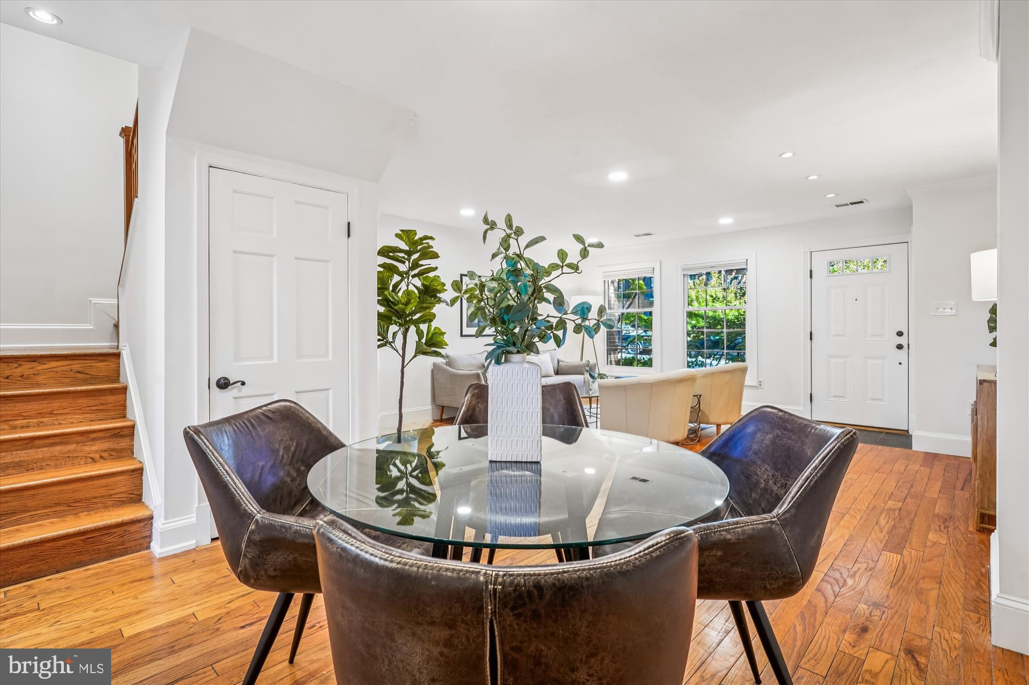 421 S COLUMBUS STREET S 421