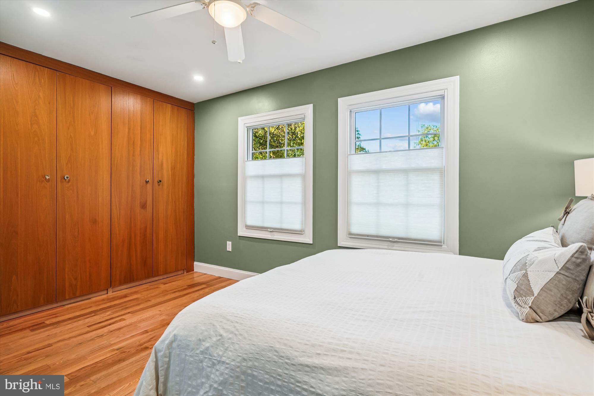 421 S COLUMBUS STREET S 421